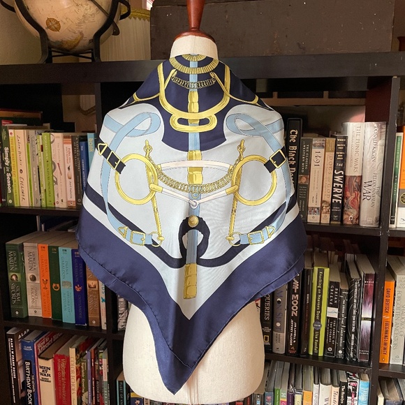 vintage scarf - Picture 3 of 7